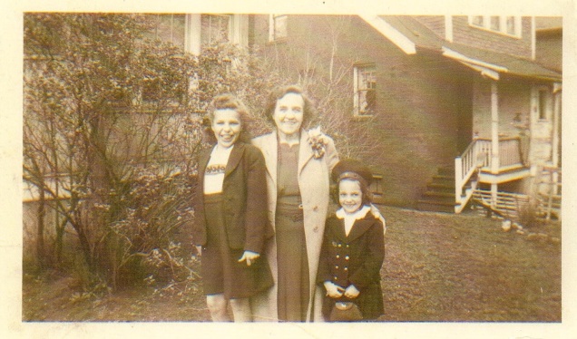 Grandma Wiley with Bettie and Patty 2